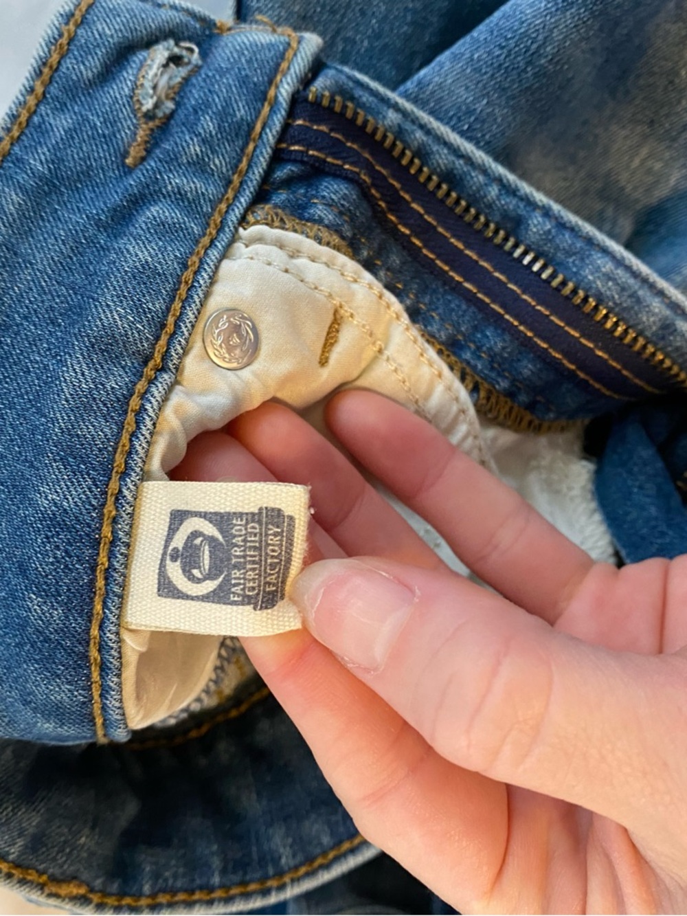 Universal Thread Blue Distressed Skinny Jeans - Picture 3 of 5